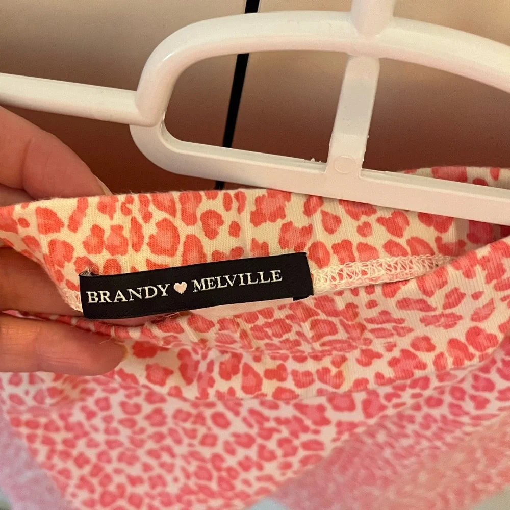 Brandy Melville skirt - Picture 3 of 3